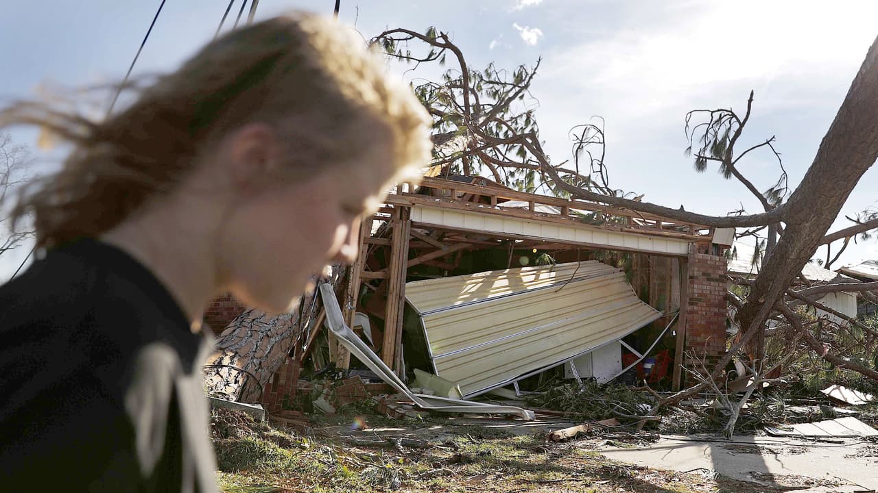 ¿Qué debo hacer después de un huracán?