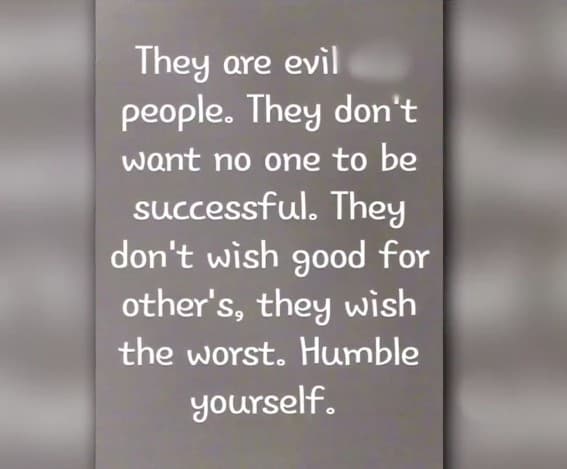 Aunque llevan tiempo enemistadas, la publicación de mensajes como éste, por parte de Ayana Rivera, llamaron la atención. "Hay gente mala. No quieren que uno sea exitoso. No le desean el bien a otros, desean lo peor. Por favor, sean humildes", publicó.