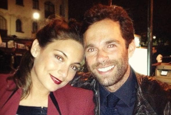 La actriz 
<b><a href="https://www.univision.com/shows/despierta-america/ana-brenda-contreras-y-alejandro-amaya-siguen-su-romance" target="_blank">lo conoció en 2012</a></b>. Para abril de 2013 contrajeron nupcias con una boda civil en Las Vegas, Nevada. 
<br>