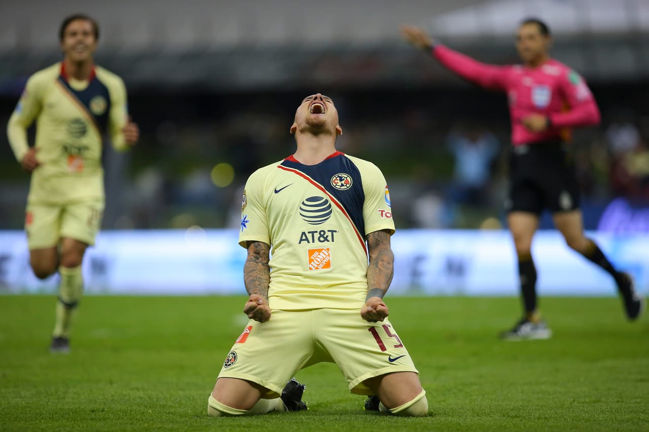 Al minuto 89, Nico Castillo celebró al entrar en confianza y tras redimirse de su error, anotando el 3-0 para América.
