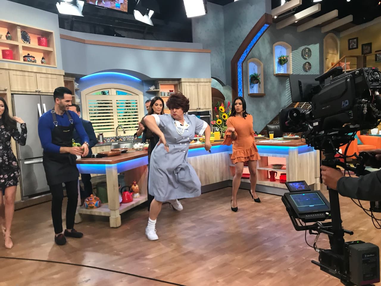 En esta casa no dudamos de su talento. Nadie más coordinada y llena de energía que Doña Meche.