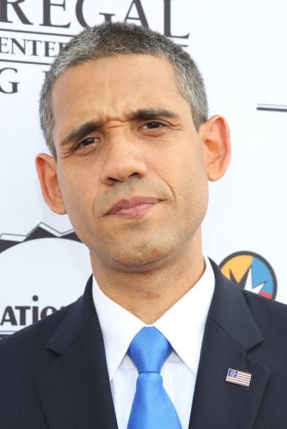 El boricua Louis Ortiz pasó del desempleo a ser un imitador de Barack Obama. El padre puertorriqueño del Bronx es idéntico al primer mandatario. Hoy cuenta con un documental que narra su transformación. (crédito de foto: Bronx Obama Movie)