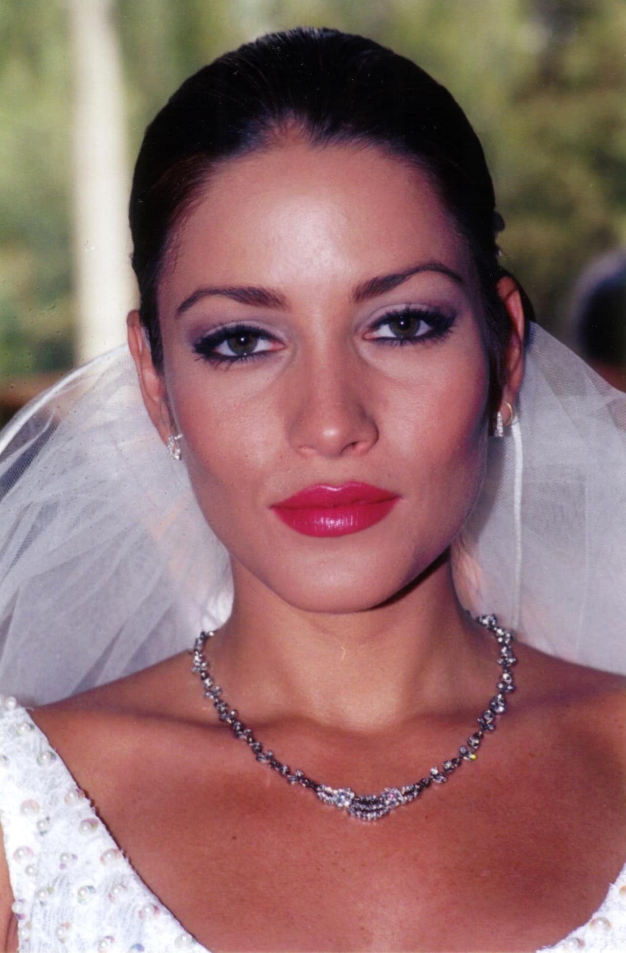 Al borde de las lágrimas, relató que el camarógrafo le pidió que dijera su nombre: "Y como mi nombre, ustedes saben, es español, lo traté de decir americano. El tipo me sacó del cuarto y de una manera muy humillante", explicó la actriz.