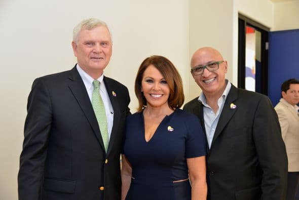 Randy Falco, Presidente de Univision se unió a Maria Elena Salinas y a Alberto Ciurana para celebrar lo que para él es su mayor logro al frente de esta empresa.