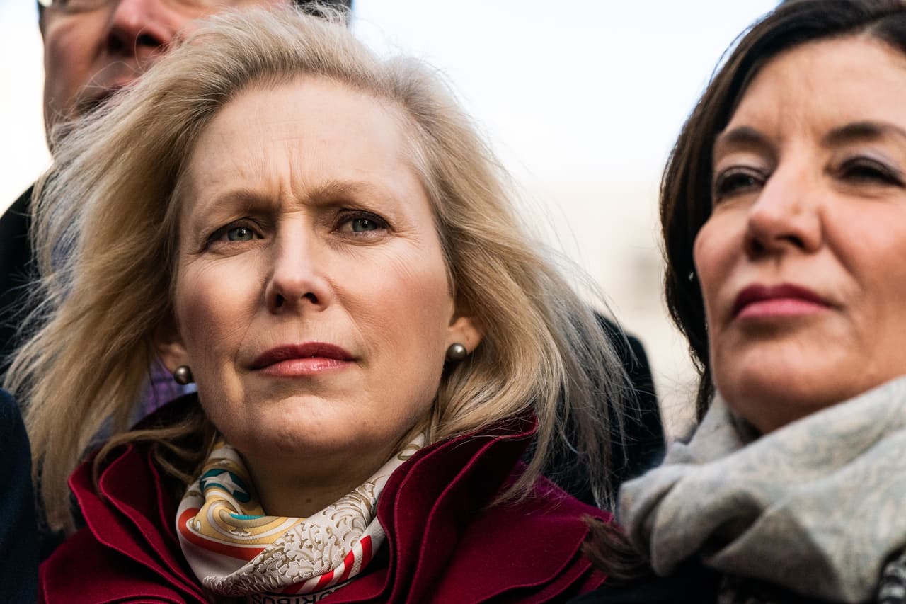 En la marcha participaron funcionarios electos como el gobernador Andrew Cuomo, el alcalde de la ciudad de Nueva York Bill de Blasio y los senadores federales Charles Schumer y Kirsten Gillibrand.