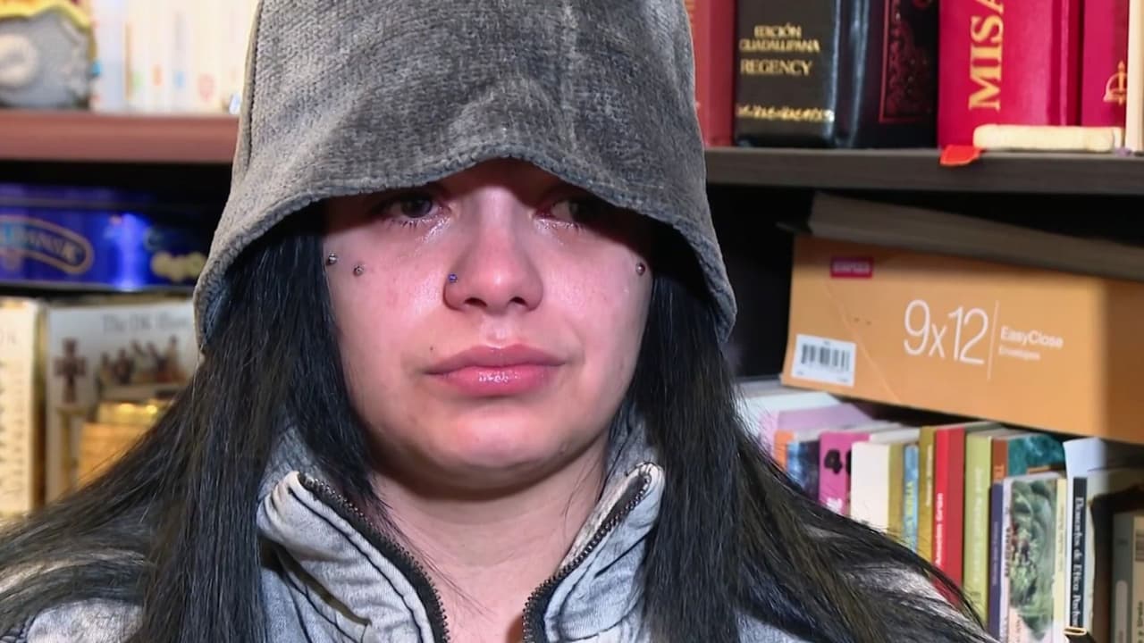 Madre venezolana intenta recuperar a su hija, quien está en un centro para menores en Nueva York