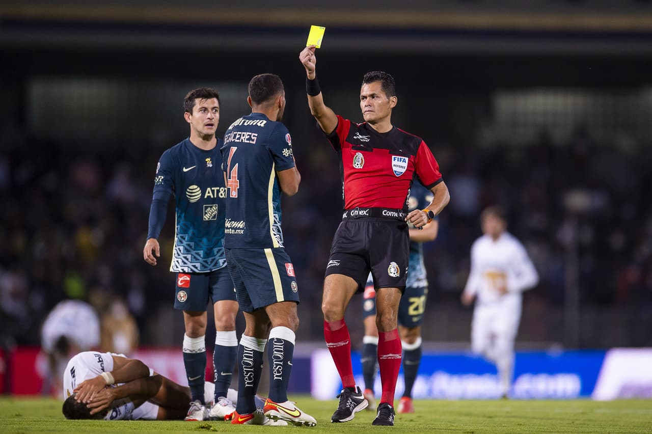 Pumas salió a proponer más que el América, pero ninguna plantilla logra romper las redes y firman el empate 0-0 en la ida de los cuartos de final.