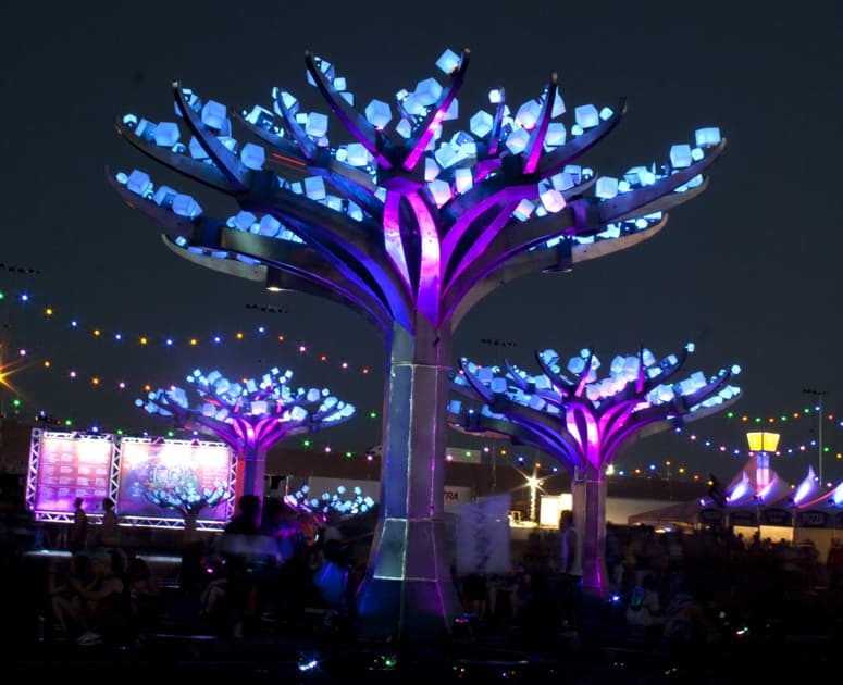 "Se trata de una experiencia que estimula todos los sentidos en la que los visitantes al Golden Gate Park podrán explorar, engancharse y disfrutar", señaló el creador de la exposición.