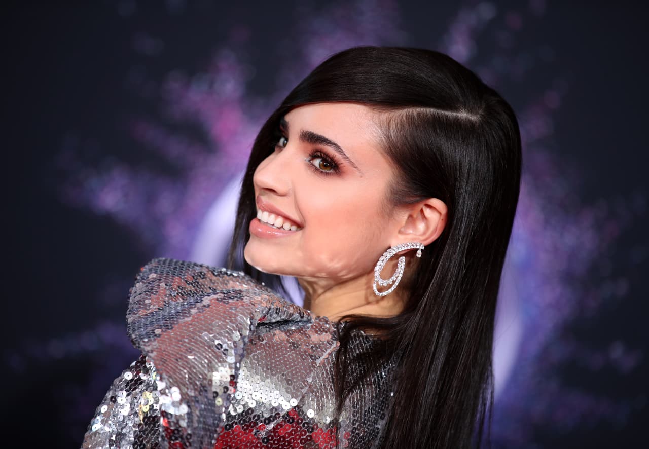 Sofía Carson, estrella de la saga 
<b><a href="https://www.youtube.com/watch?v=iQLFxkGyrRk" target="_blank">'Descendants'</a></b> dijo que no puede imaginar que el famoso musical de televisión continúe sin la presencia de Cameron Boyce.
<br>