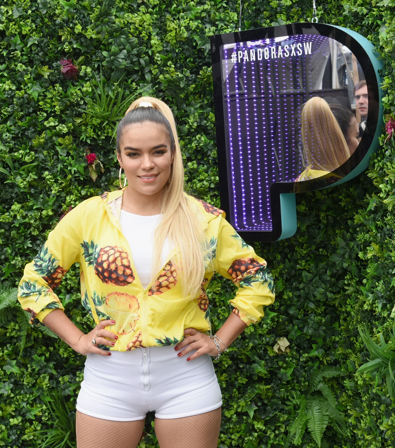 La colombiana Karol G, de 27 años de edad, subió un video a las redes sociales en el que, de la emoción, gritó algunas malas palabras.
<br>“Hijo de pu… Tengo dos nominaciones a los Latin Grammy”, dijo la intérprete, nominada en las categorías Nuevo Artista y Canción Urbana por ‘Mi Cama’.
<br>