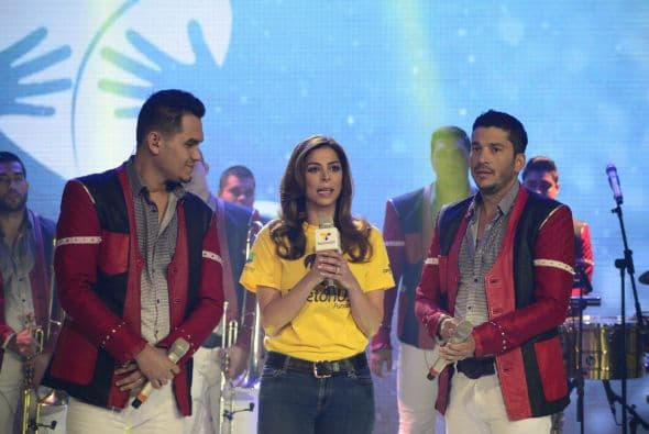 Lourdes compartió un momento muy divertido con estos jóvenes artistas.