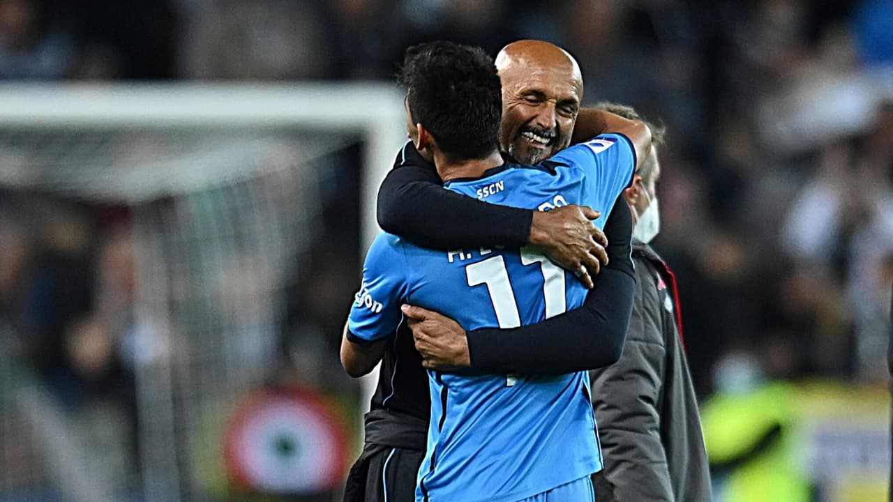 Hirving Lozano arregla diferencias con Spalletti después de su enojo