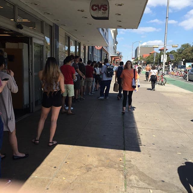 Usuarios de redes sociales captaron las largas filas para votar que se hicieron visibles desde muy temprano en este Supermartes.