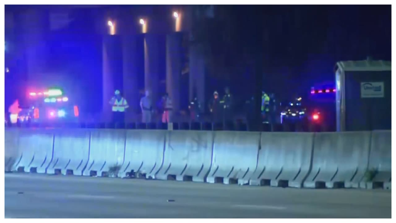 De acuerdo con las autoridades, el sospechoso disparó a un Nissan Sentra en el que iban Ana Estévez y su novio, los cuales fueron baleados. Ella recibió 7 tiros y murió días después.