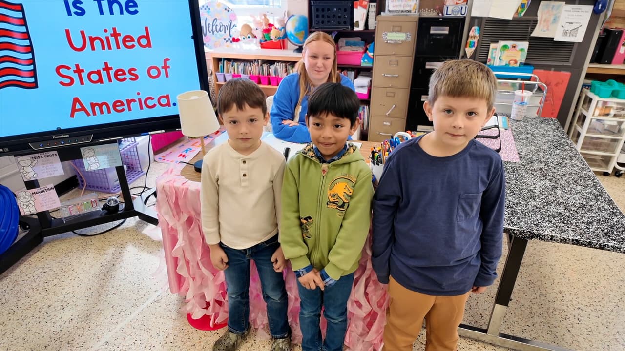 Niño hispano y compañeros salvan a su maestra que se ahogó en Virginia