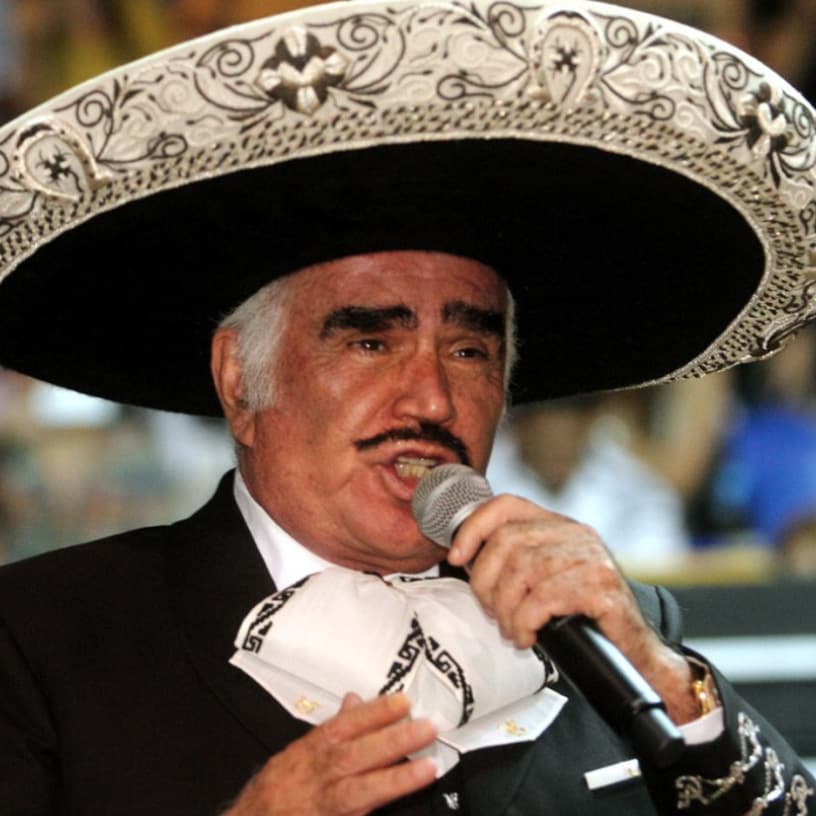 <b>2008 -</b> 
<b>Vicente Fernández. </b>En abril de este año se retiró de los escenarios como uno de los más grandes interpretes de la música mexicana.