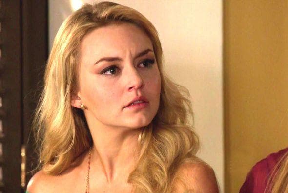 Pero la tristeza también azotó a 
<b><a href="http://www.univision.com/temas/angelique-boyer">Angelique</a></b> en esta historia, ya que el 17 de junio del 2014 su madre murió después de haberse sometido a 3 operaciones a corazón abierto, suceso que hasta la fecha sigue resintiendo.