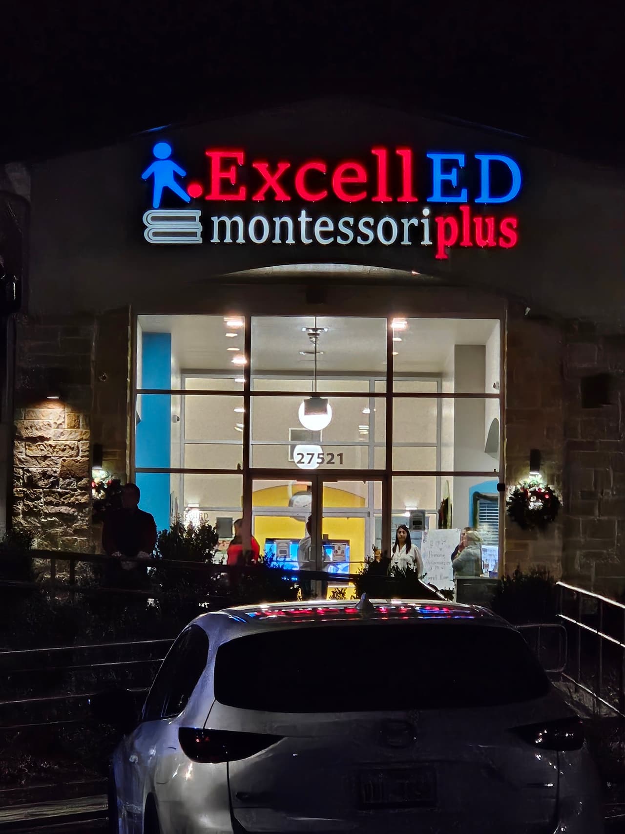 Según el Sheriff del Condado Bexar, Javier Salazar, la mujer responsible del choque tenía una condición médica que pudo haber influido para que provocara el accidente.
<br>
<br>Administración de la escuela reveló que la familia de Alexia dio de alta una cuenta para recaudar fondos que permitan costear sus gastos funerarios.