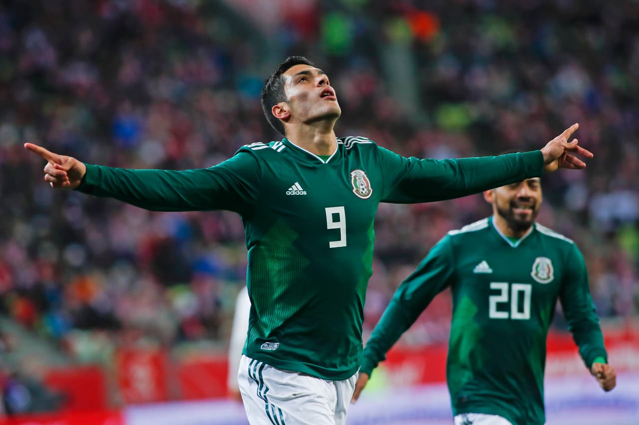 Los más de 40 millones de euros que su equipo pretende por él no han permitido que las negociaciones avancen.