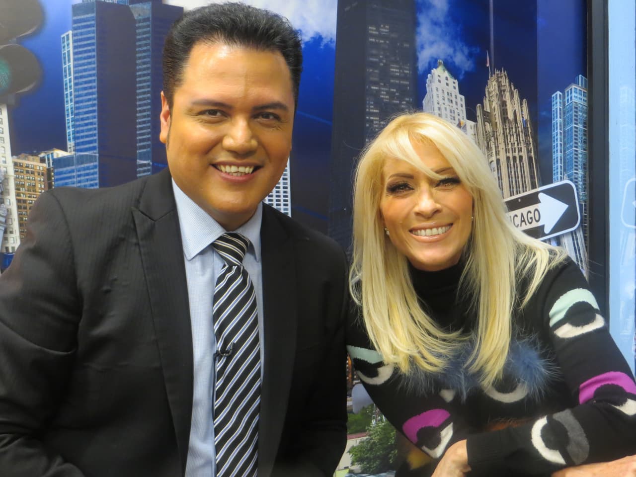 Yuri estuvo de visita en los estudios de Univision Radio.