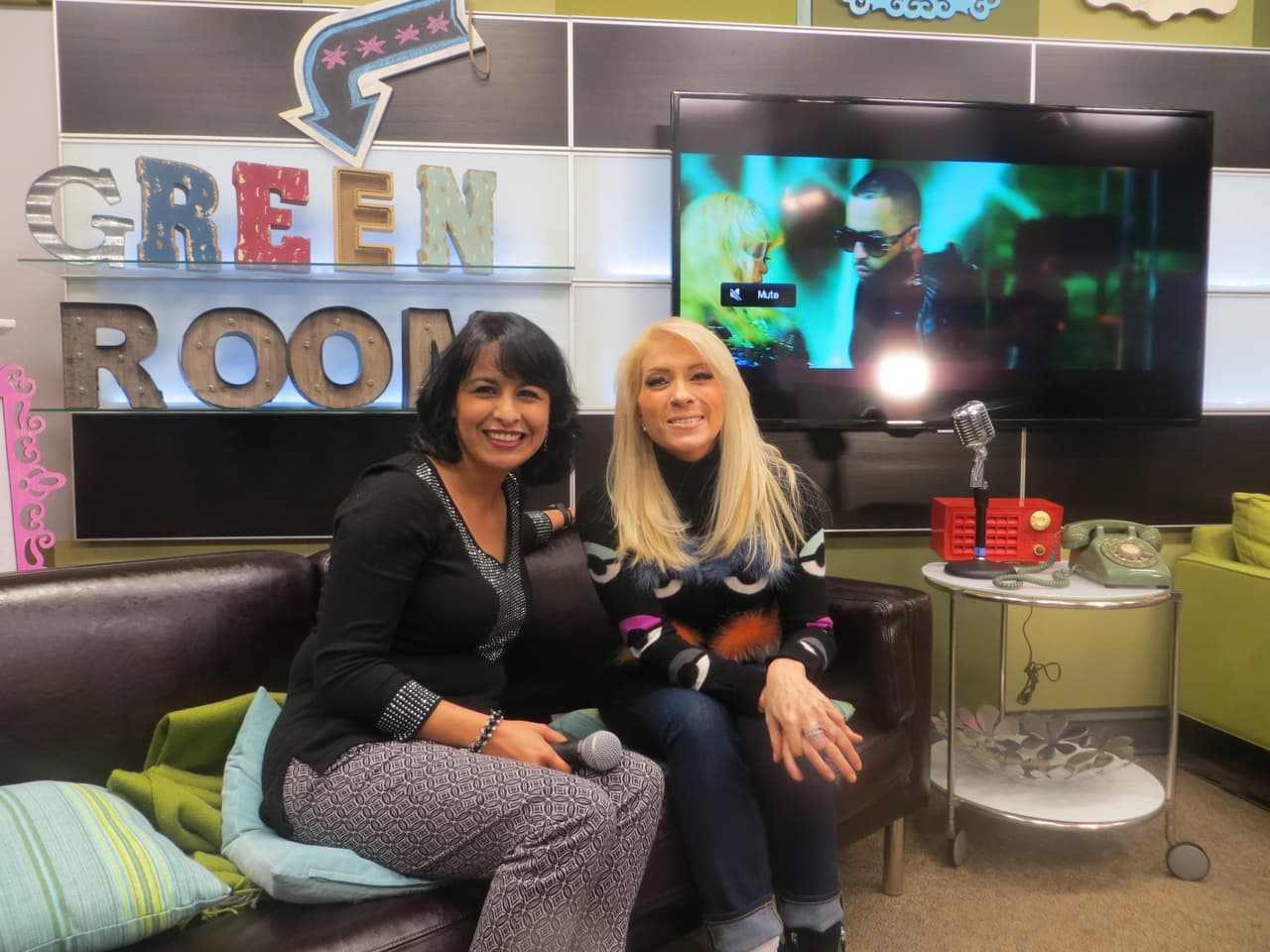 Y con Vicky Aguilera, de Amor 106.7 FM.