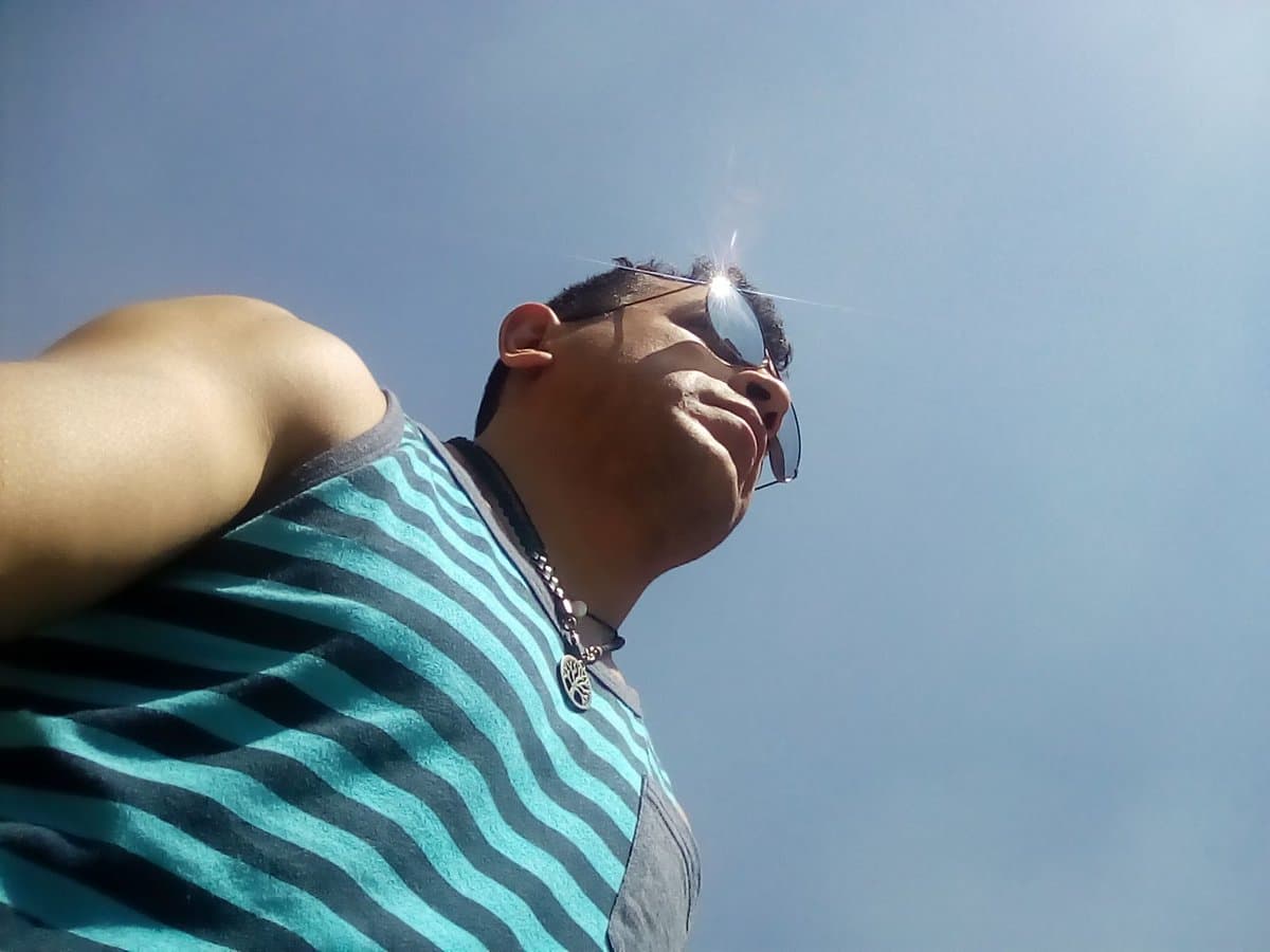 En 1998 participó en su primer película, 'Un embrujo', fue así como comenzó su carrera llena de éxitos cinematográficos.