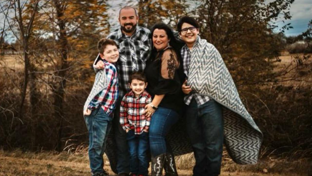 “Josh tomó la decisión de sacrificar su vida”: esposa de hombre que se ahogó al rescatar a sus dos hijos en el mar