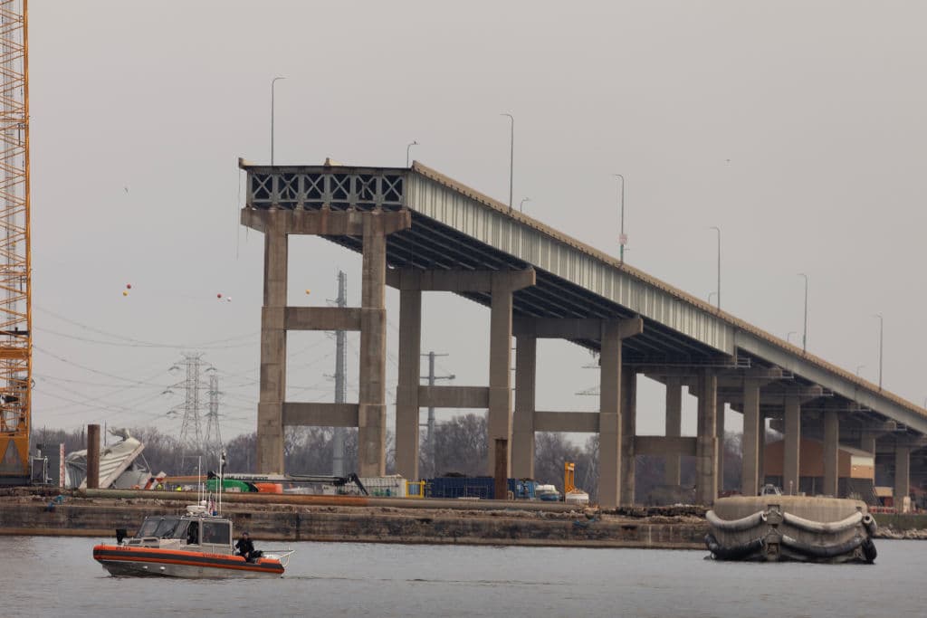 "Un minuto más y no estaría aquí": este panadero fue uno de los últimos en cruzar el puente de Baltimore antes del derrumbe