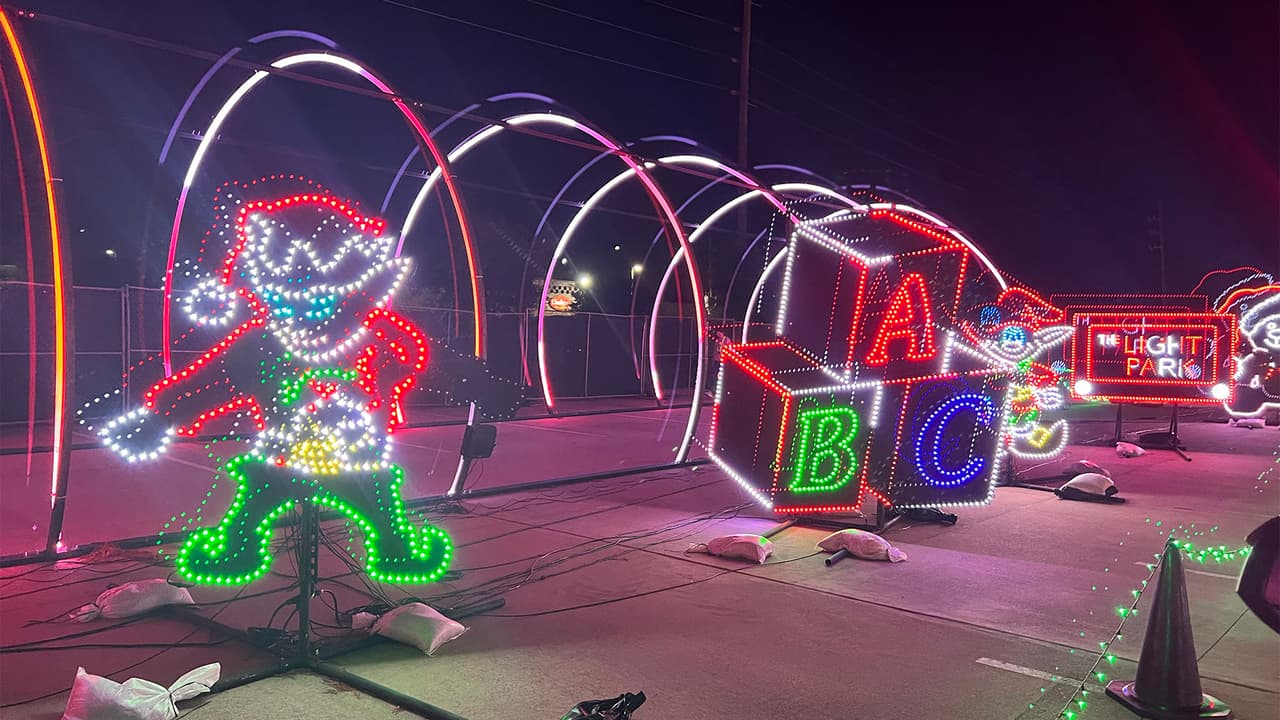 The Light Park tiene dos sedes en el área de Houston: 
<a href="https://www.univision.com/local/houston-kxln/denuncias-katy-isd-padres-de-familia-estudiantes-libros-contenido-sexual-houston-texas">Katy</a> y 
<a href="https://www.univision.com/local/houston-kxln/investigan-la-muerte-de-una-mujer-tras-ser-baleada-dentro-de-una-vivienda-en-spring-video">Spring</a>. En Texas están también en San Antonio y Grand Prairie.