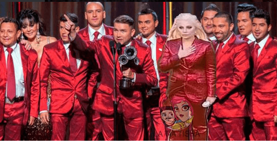 También la convirtieron en una integrante más de la Banda El Recodo.