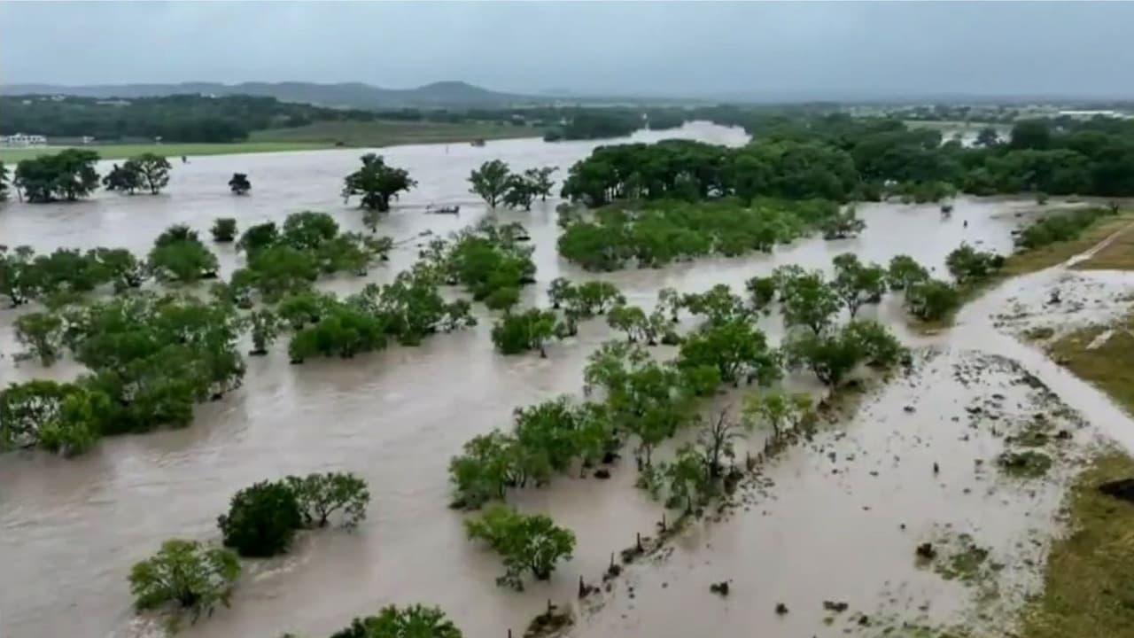 Lluvias intensas e inundaciones en Texas: Esta es la situación en las carreteras