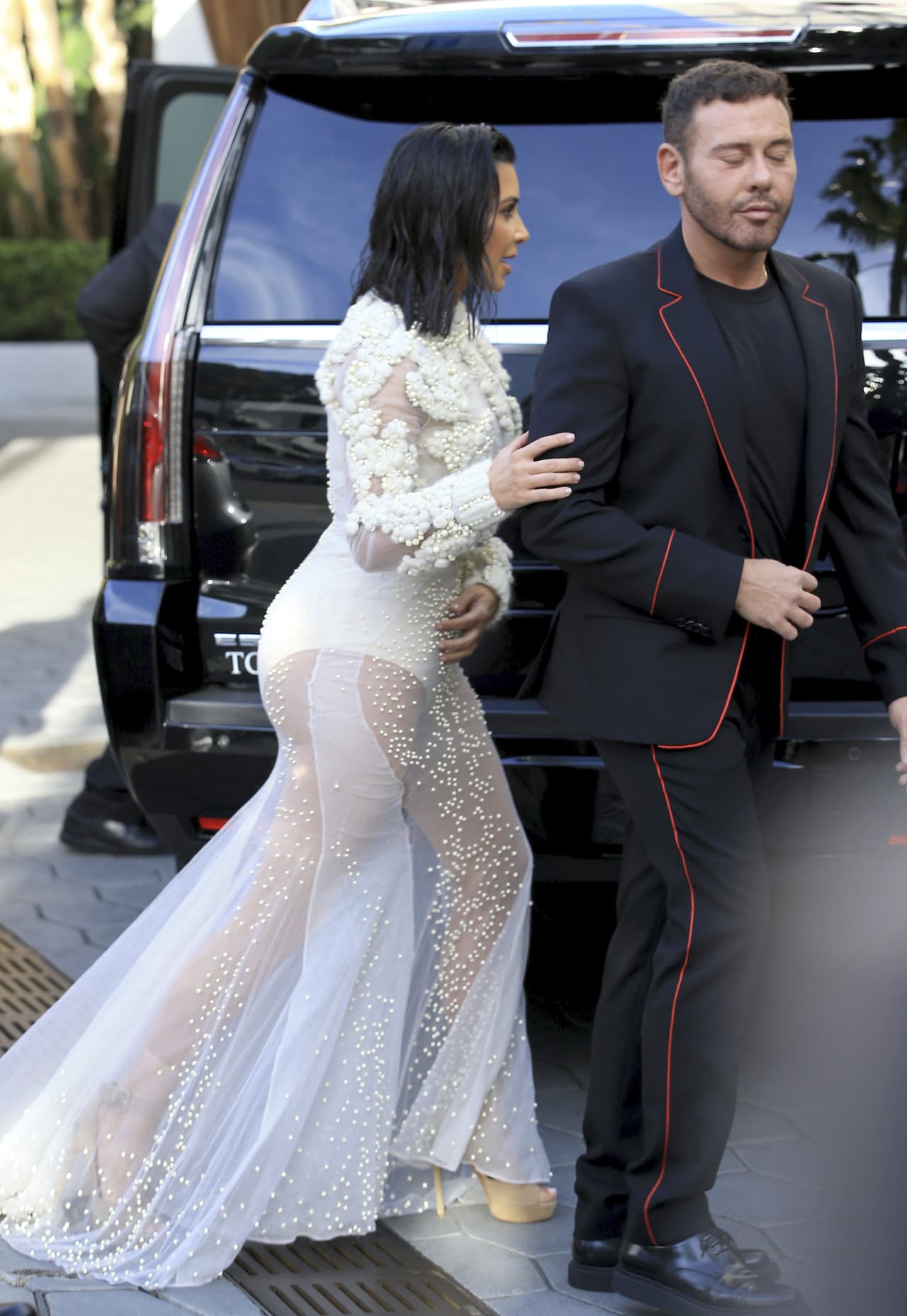 Iba a cenar en el lugar con Mert Alas en el marco de un evento en los LA Fashion Awards.