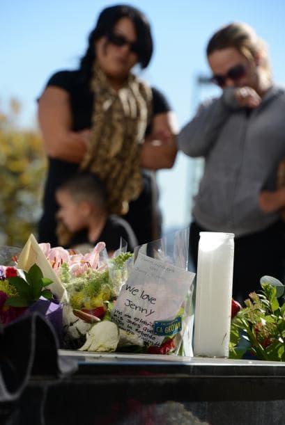 Rosy Rivera, hermana de Jenni, será quien se encargue de las finanzas de la cantante. Así lo reveló Rivera Jr., quien dijo que así lo dispuso la artista en una carta que dejó escrita.