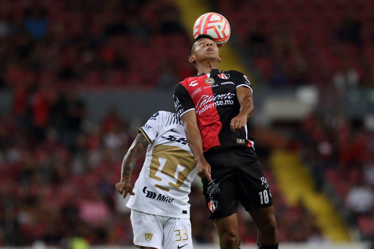 Atlas y Pumas se quedaron con las ganas y de la victoria al dividir puntos en un partido en el que humo emociones pero no goles.