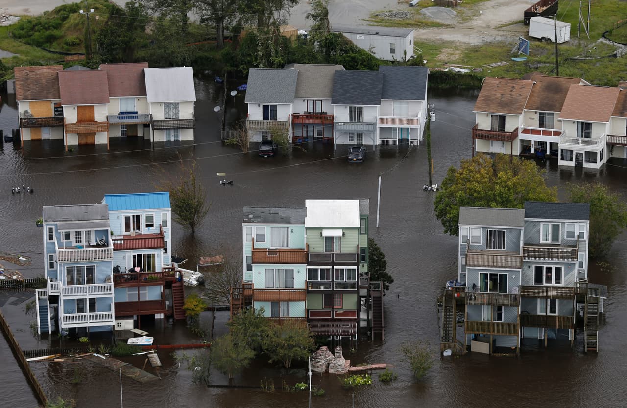 Otra vista aérea de la inuncadión causada por Florence en la población de Trenton, Carolina del Norte.