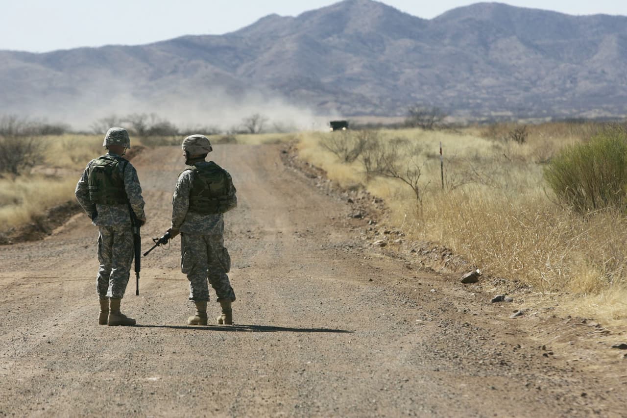 Impasse en la frontera: soldados mexicanos reprenden por error a militares estadounidenses