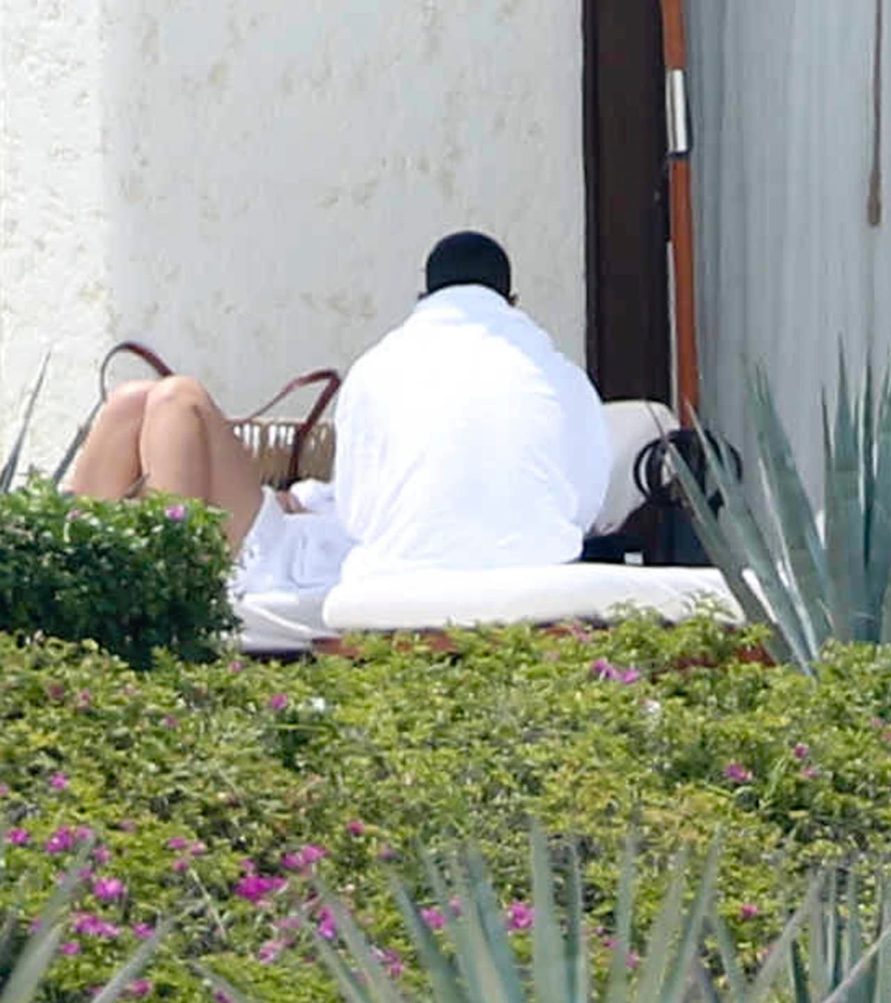 Demi comenzó a salir con el deportista Luke Rockhold.