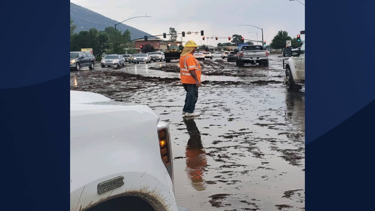 <h3 class="cms-H3-H3"><b>¿A quién puedo contactar si necesito ayuda? </b></h3>
<br>-Residentes pueden recibir notificaciones de emergencia en 
<a href="https://coconino.az.gov/ready" target="_blank">coconino.az.gov/ready</a>. 
<br>
<br>-Pueden llamar al Centro de Llamadas del Área de Inundaciones de Museum al 928-679-8525 o mandar un correo electrónico al museumfloodinfo@coconino.az.gov . 
<br>
<br>[Ruta 66 en el área Este de Flagstaff; la imagen es del 13 de julio]
<br>
