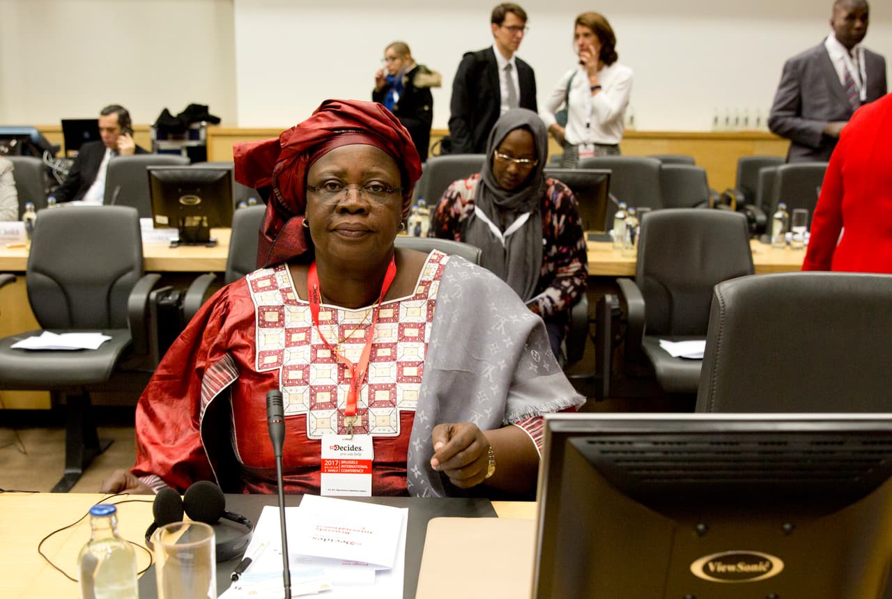 La Ministra de Salud Pública de Chad, Ngarmbatina Odjimbeye Soukate, en el Palacio Egmont de Bruselas, donde más de 50 naciones están prometiendo decenas de millones de dólares en una conferencia internacional de planificación familiar.