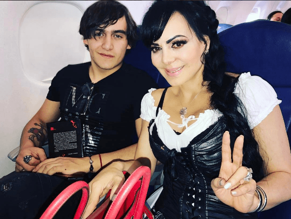 El hijo de Maribel Guardia aseguró que ha 
<b>intentado tener comunicación con ella</b>, pero no lo ha logrado: "Ojalá podamos resolver esta situación pronto". 
<br>