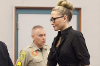 Brianne Land Altice, una profesora de inglés de 35 años. (Imagen tomada de Twitter).