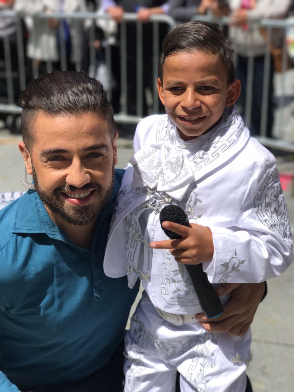 Borja y Marlon en el set de la Ruta en San José.