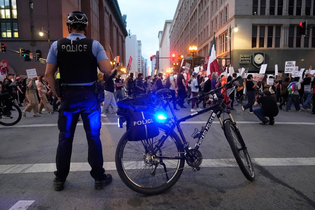 Operativos de ICE sacuden barrios latinos: detenciones y tensión en Chicago