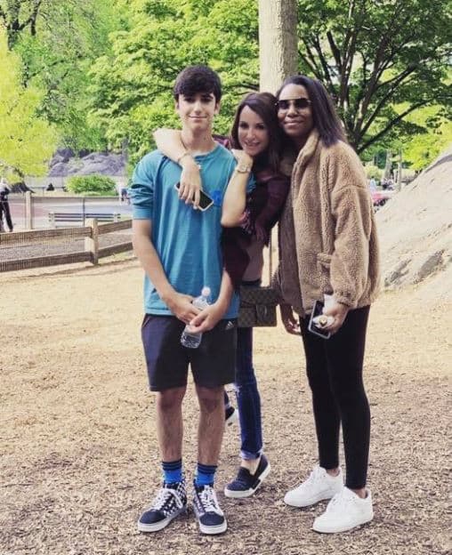 Los hijos de Ornella Ellard viajaban con ella, Dylan Rocco Maritato de 13 años y Alice Giovanna Maritato de 15 años.