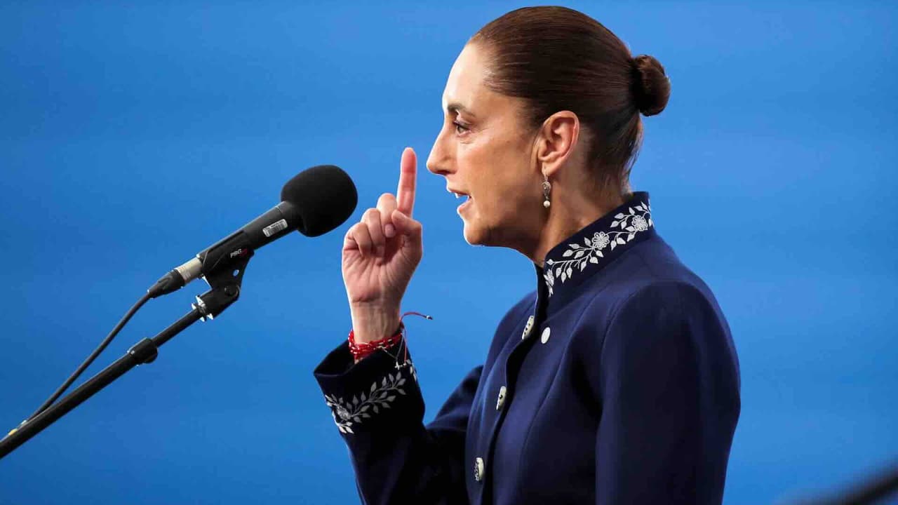 Sheinbaum pide paz mundial y rechaza intervención en Cuba desde Barcelona