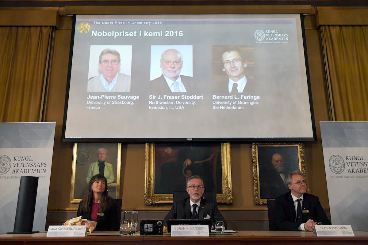 Conceden el Nobel de Química a tres creadores de diminutas máquinas moleculares
