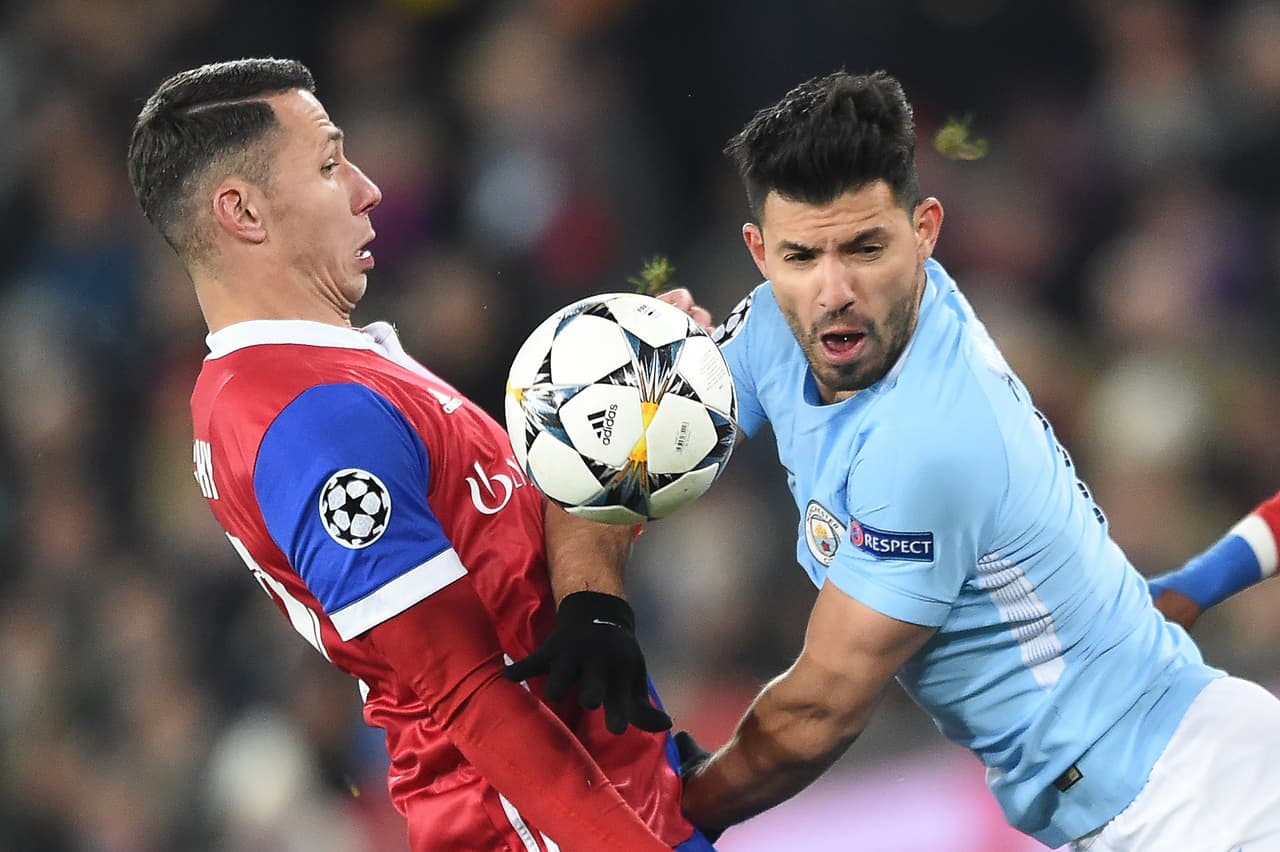 Manchester City podría haber marcado más goles en esa primera etapa, pero el local supo frenar un poco sus embates.