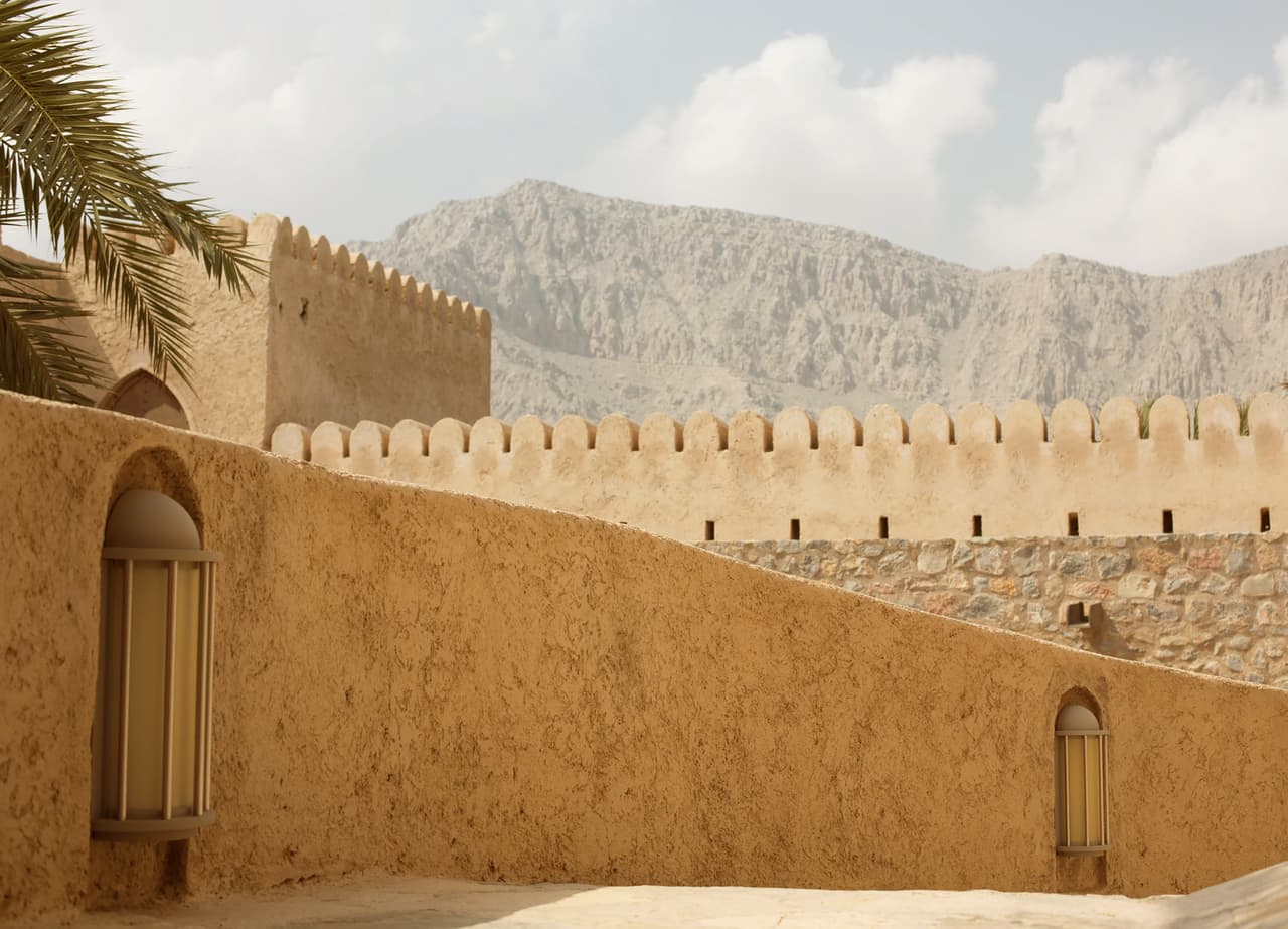 <b>Puesto 13. Khasab, Omán</b>
<br>
<br>Temperatura promedio anual: 87.0 grados Fahrenheit (30.5 grados centígrados).
<br>
<br>Mes más caliente del año: Julio (100.7 grados Fahrenheit o 38.1 grados centígrados en promedio).
<br>
<br>Mes más caluroso de la última década: julio de 2015 (102.6 grados Fahrenheit o 39.2 grados centígrados en promedio).
<br>