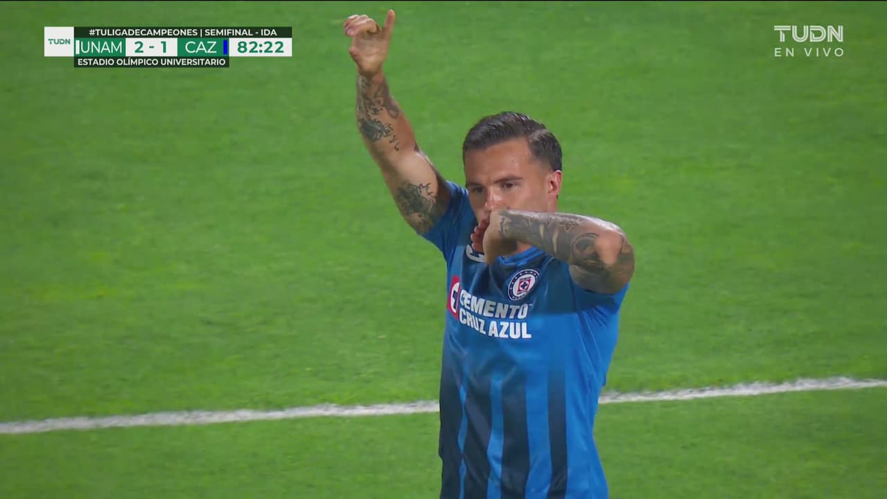 ¡Cruz Azul tiene vida! Tabó llora de emoción al lograr el 2-1