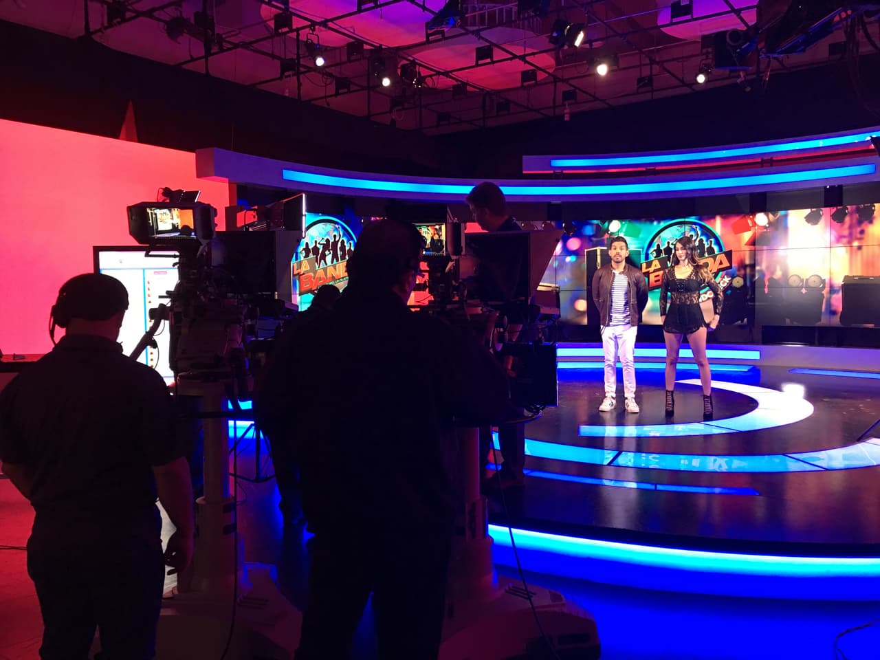 Patricia y José compartieron con los exparticipantes de la primera edición de La Banda, Joshua, Jaime y Sebastián, entre otros invitados en la primera grabación del programa.